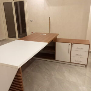 modern manger desk md2