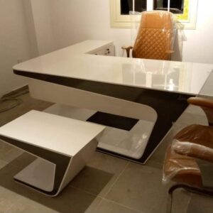 import placeholder for manager desk 4
