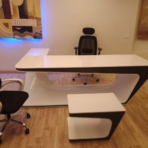 import placeholder for manager desk 7