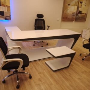 import placeholder for manager desk 14